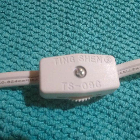 Scented Illuminated Wax Cake Diffuser, Electric - Picture 6 of 8